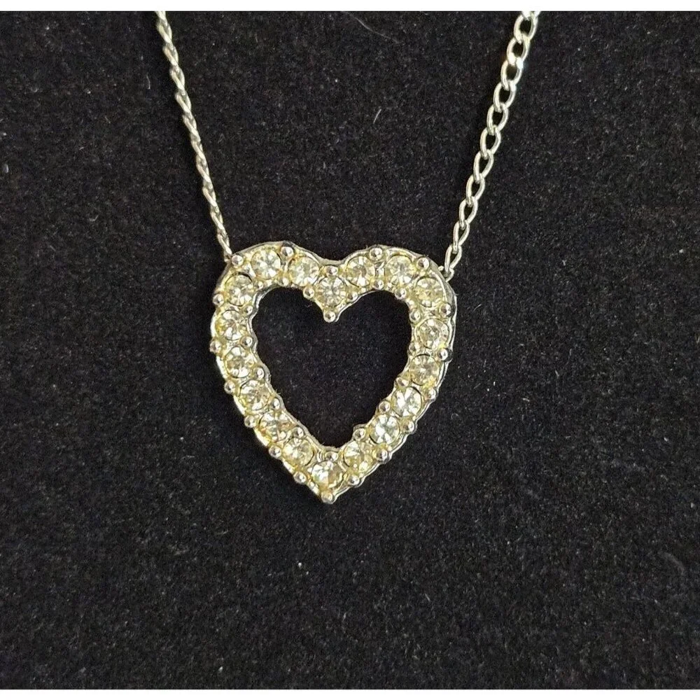 Vintage Sarah Coventry Heart Pendant Rhinestone Necklace 15